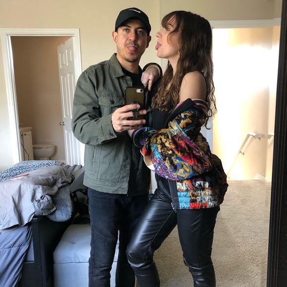 Meet your Posher, Alejandro - Picture 4 of 4